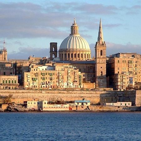 Central&Cosy 2BR Apartment in La Valletta Esterno foto