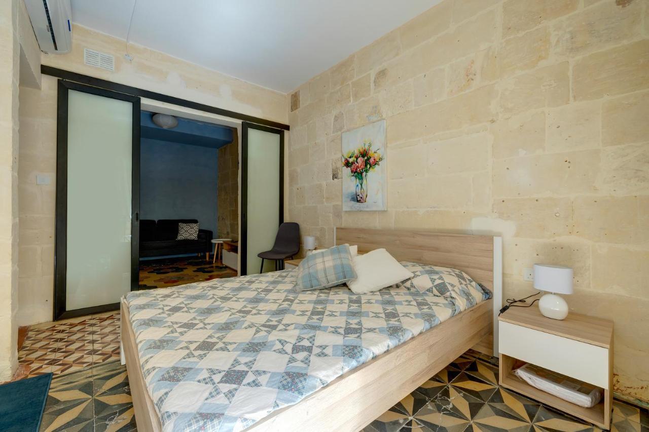 Central&Cosy 2BR Apartment in La Valletta Esterno foto