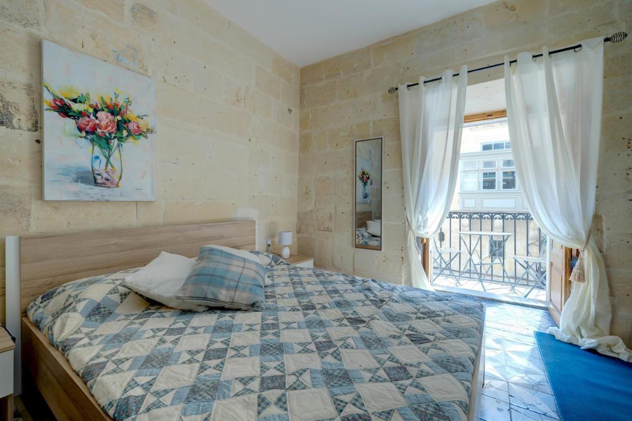 Central&Cosy 2BR Apartment in La Valletta Esterno foto